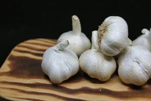Finding Remedies - Natural Solutions to Health 12 health benefits of garlic